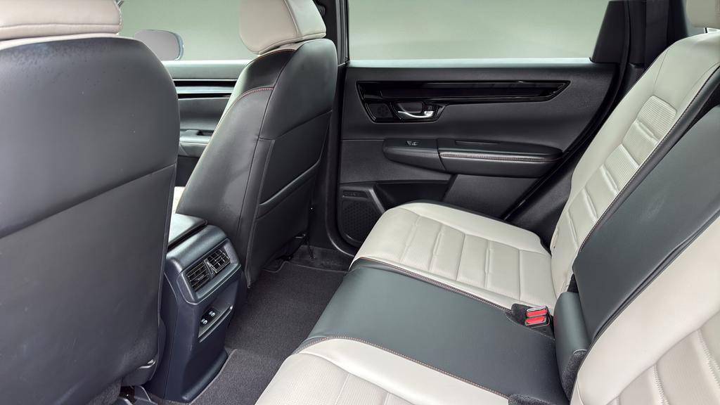 Used 2025 Honda CR-V Sport Touring image 14