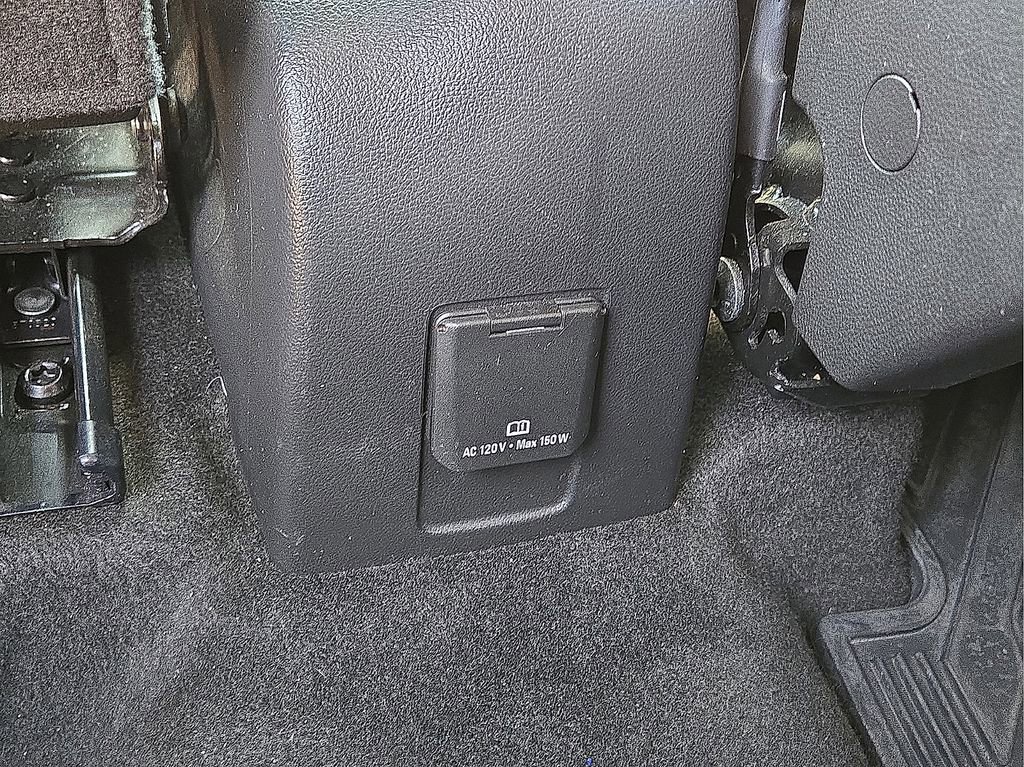 Used 2021 Chevrolet Trax LT w/ LT Convenience Package AWD/4WD image 14