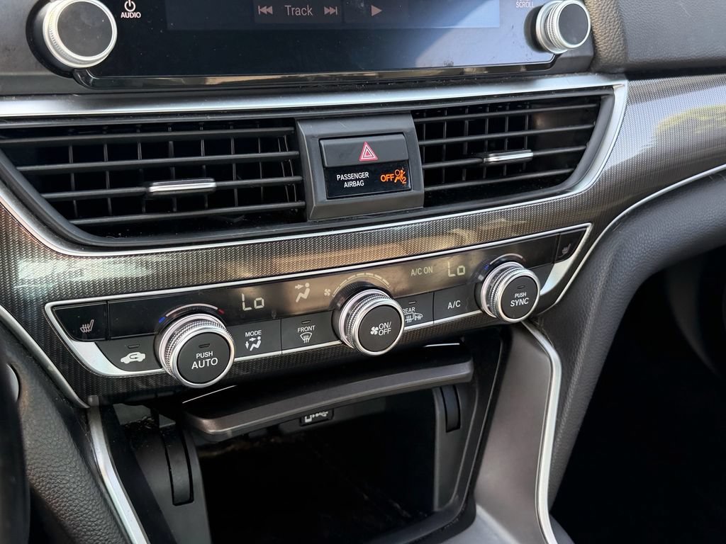 Used 2018 Honda Accord Sport image 11