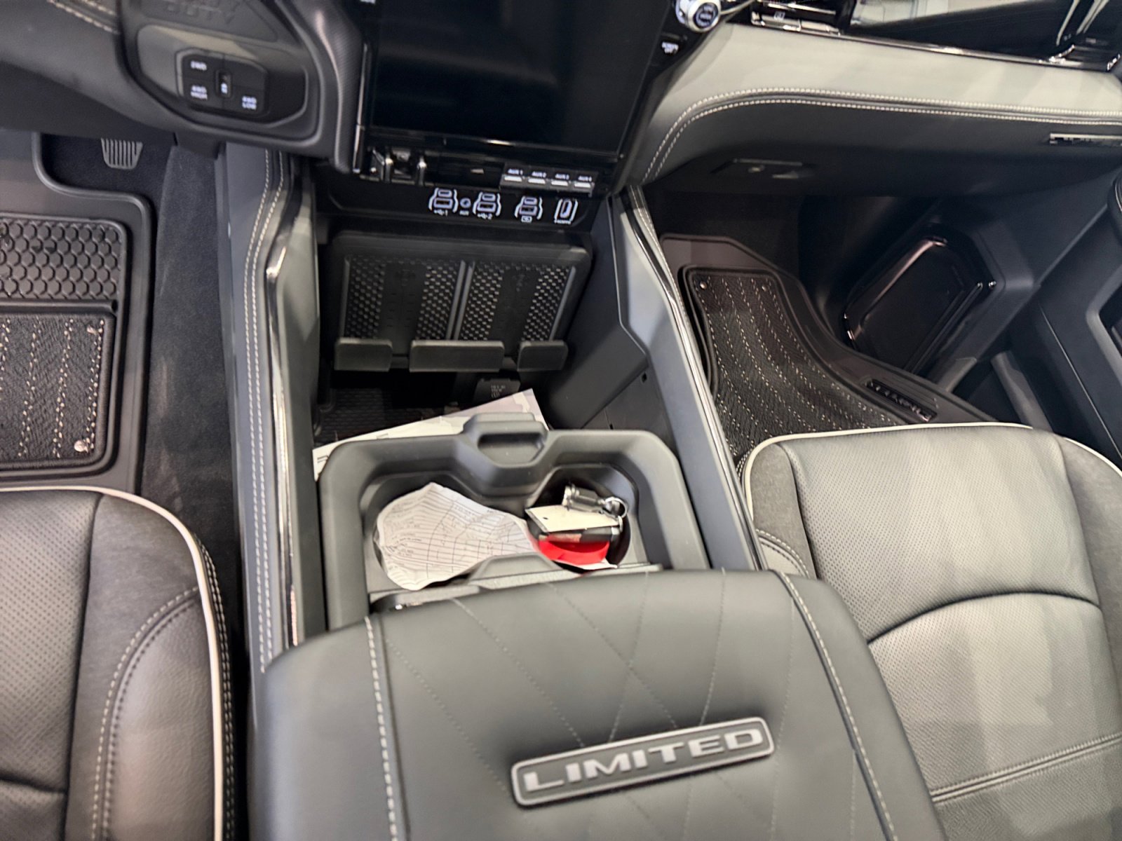 New 2026 RAM 3500 Limited AWD/4WD image 15