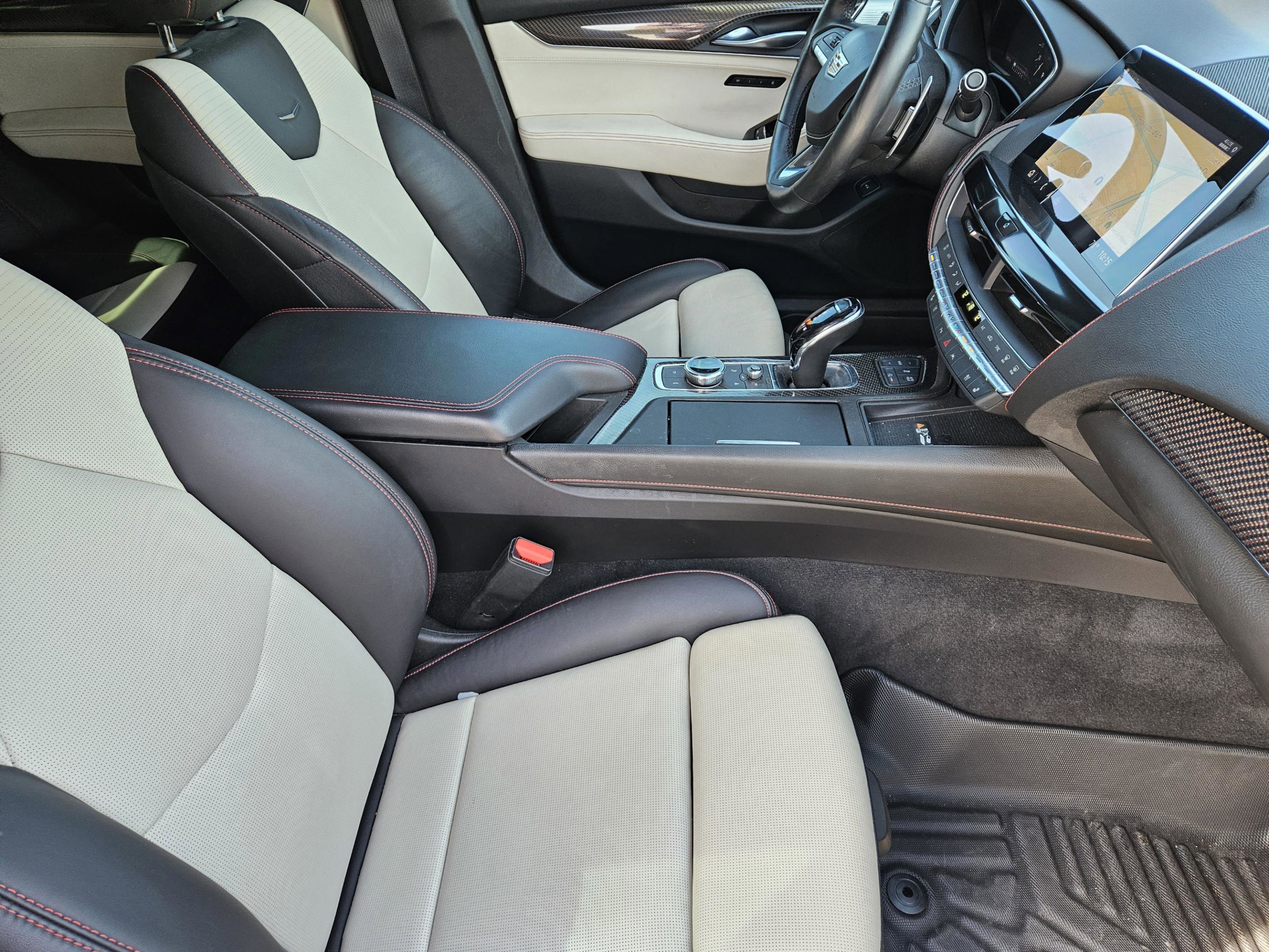 Used 2023 Cadillac CT5 V w/ Premium Package RWD image 12