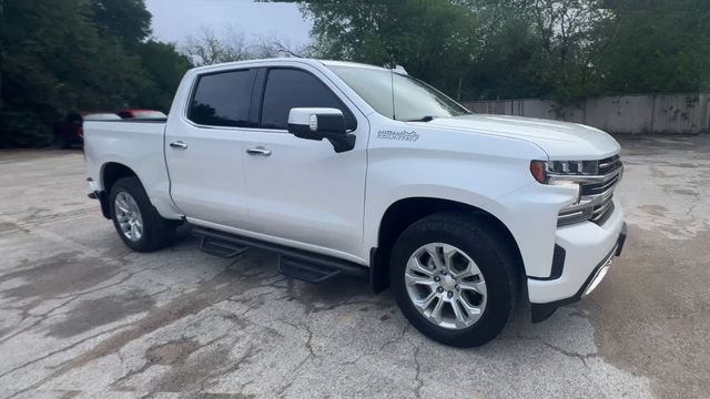 Used 2022 Chevrolet Silverado 1500 High Country w/ Technology Package AWD/4WD image 2
