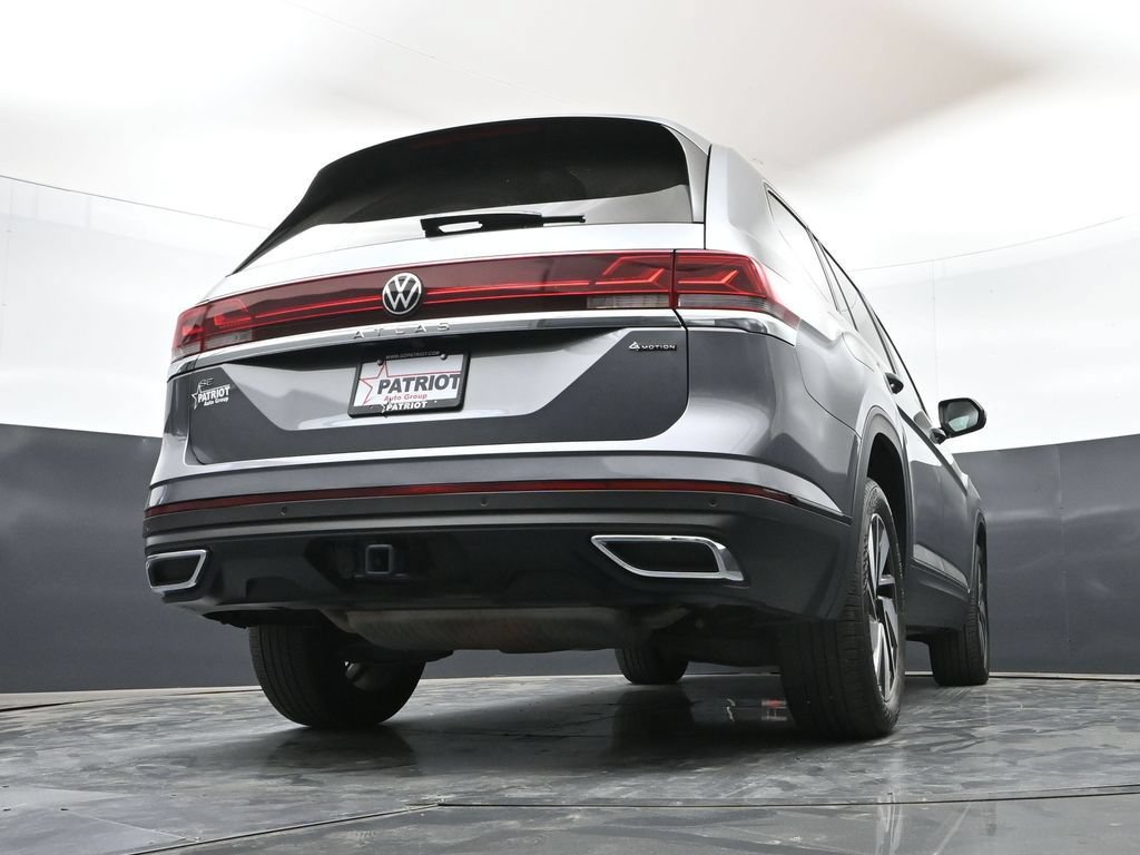 Used 2025 Volkswagen Atlas SE AWD/4WD image 41