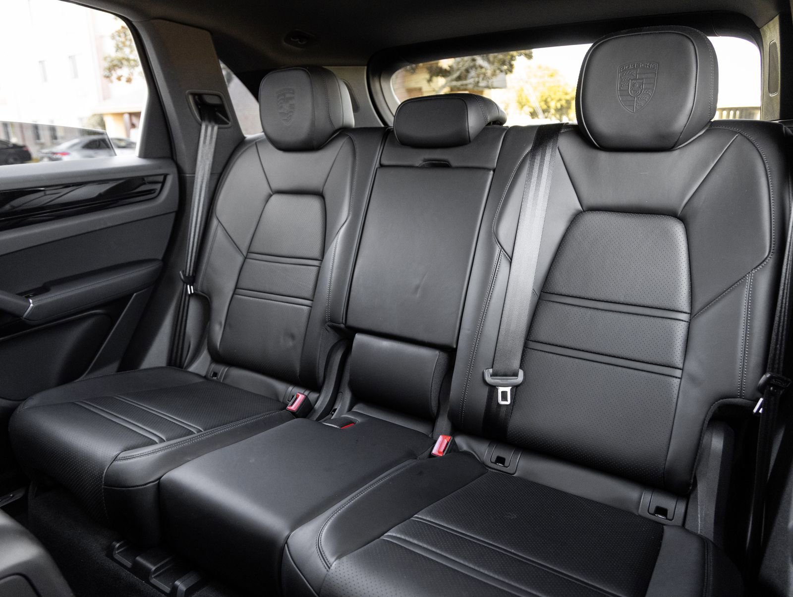 Certified 2023 Porsche Cayenne image 28