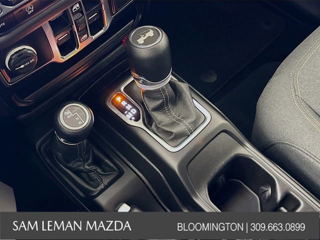 Used 2024 Jeep Wrangler Sahara image 16