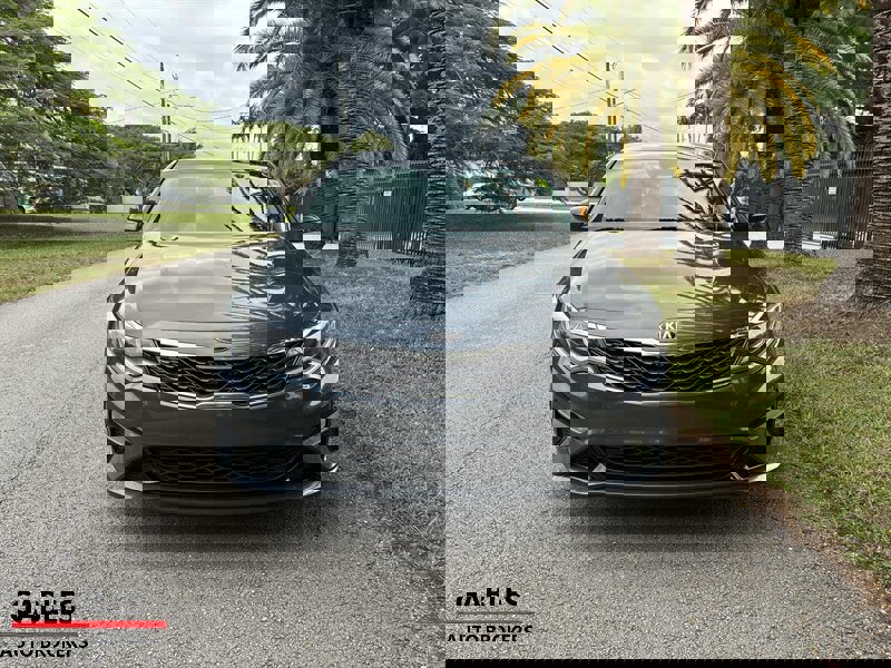 Used 2020 Kia Optima LX image 2