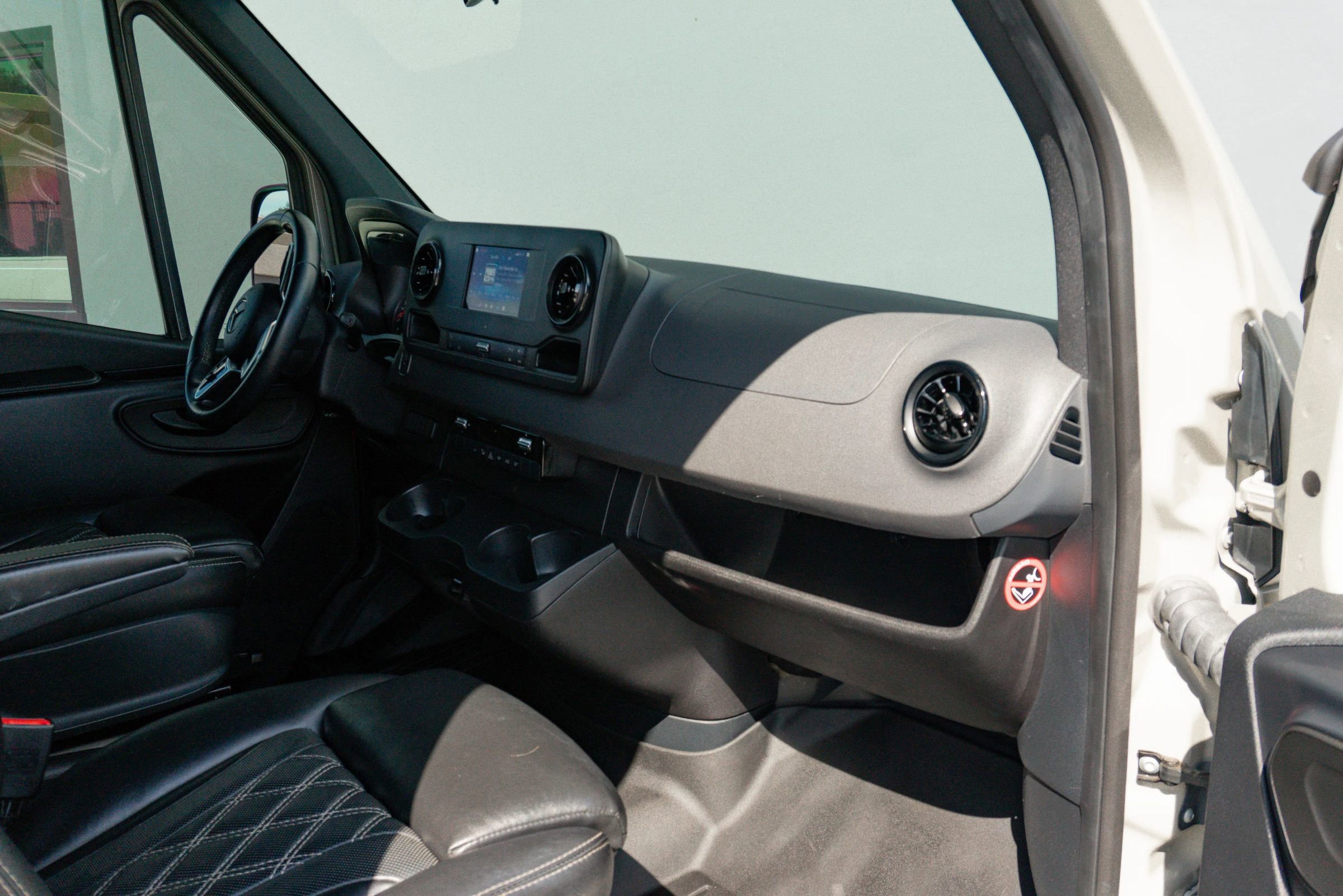 Used 2021 Mercedes-Benz Sprinter 2500 image 57