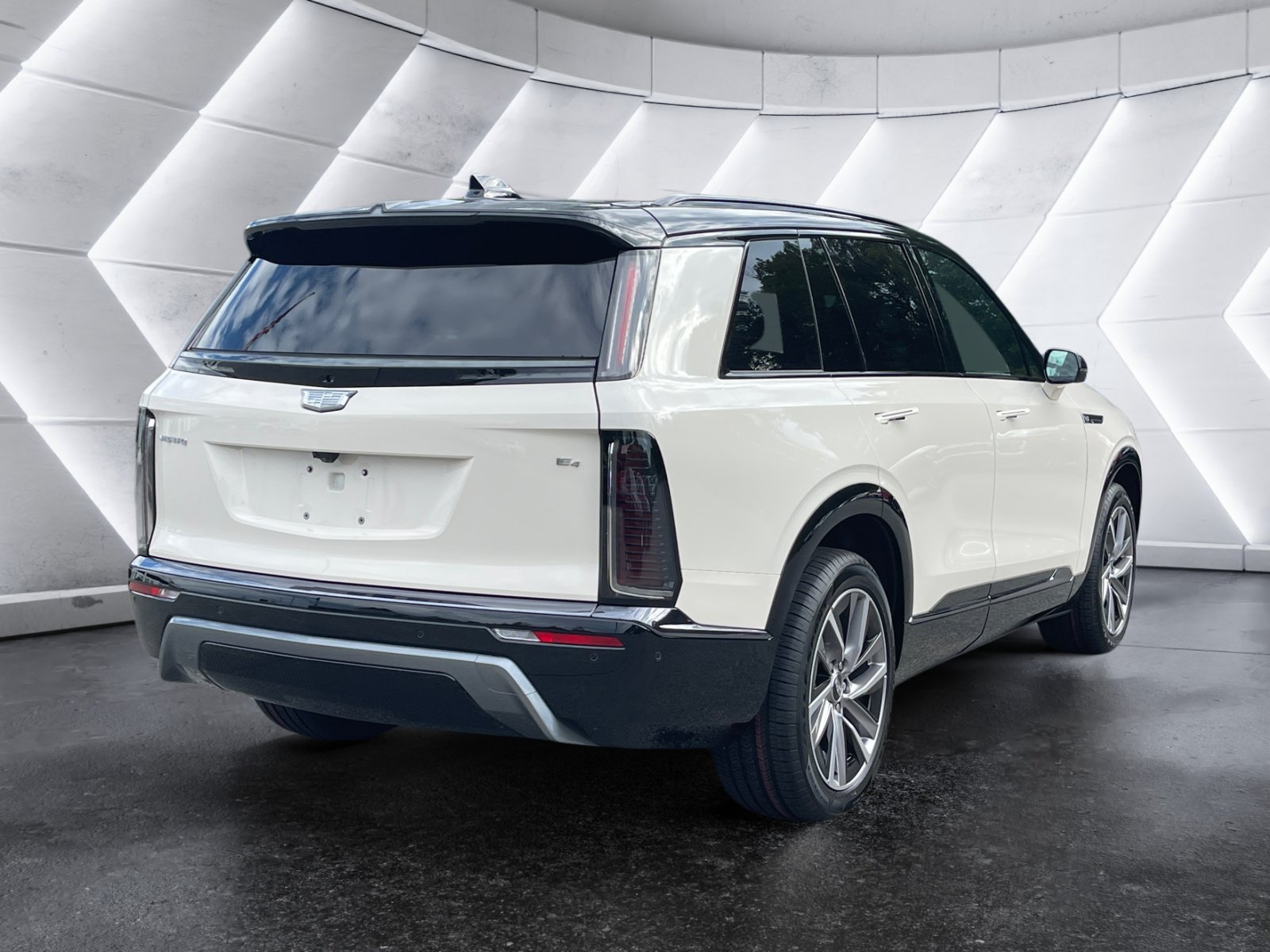 New 2027 Cadillac Vistiq Sport w/ LPO, Premium Carpet Package AWD/4WD image 6