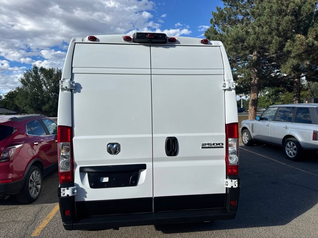 Used 2025 RAM ProMaster 2500 w/ Convenience Group FWD image 8
