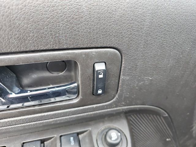 Used 2010 Ford Edge SEL image 31