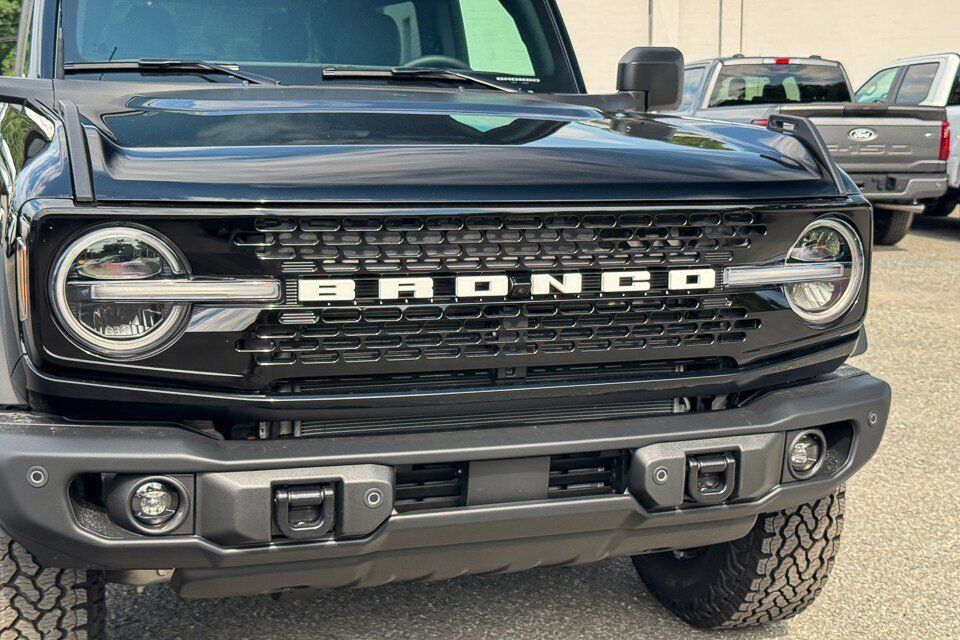 New 2026 Ford Bronco Badlands AWD/4WD image 9