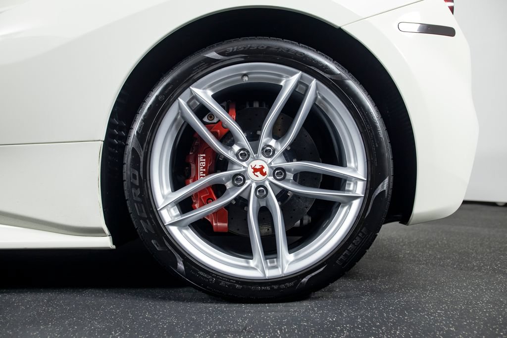 Used 2017 Ferrari 488 Spider RWD image 11