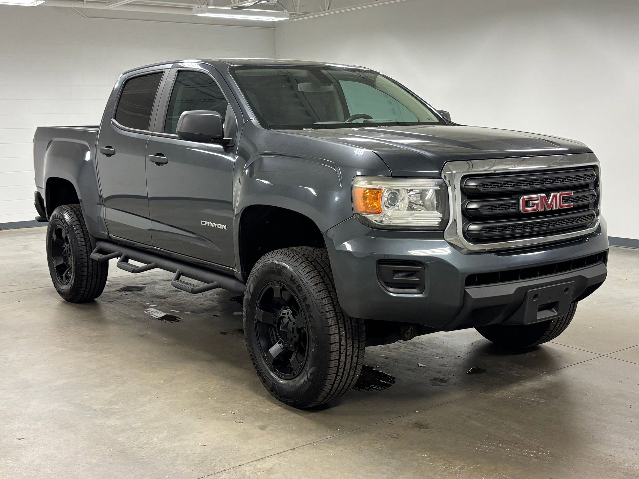 Used 2016 GMC Canyon 2WD Crew Cab w/ Convenience Package image 5