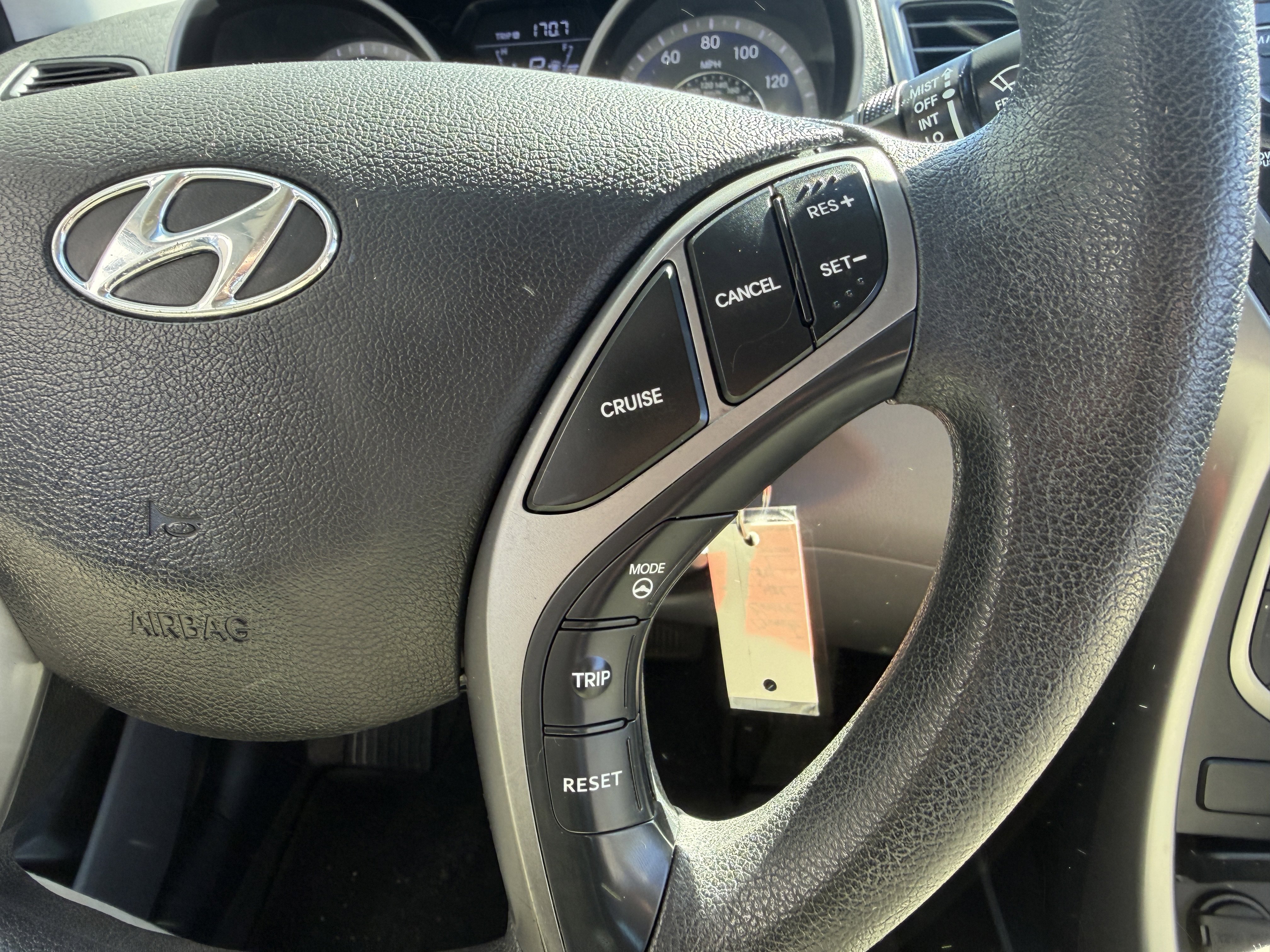 Used 2015 Hyundai Elantra SE image 28