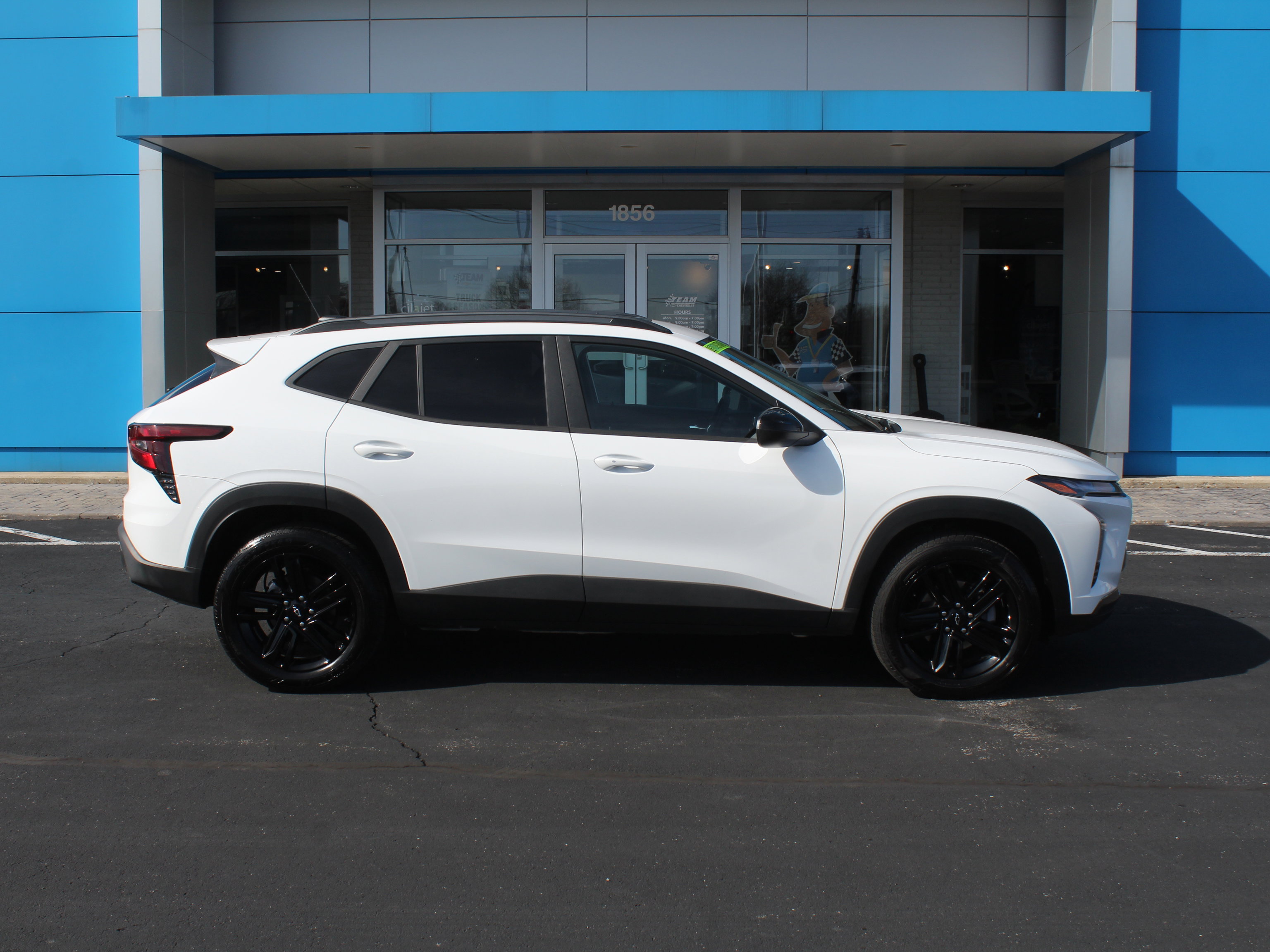 New 2026 Chevrolet Trax ACTIV w/ Sunroof Package image 3