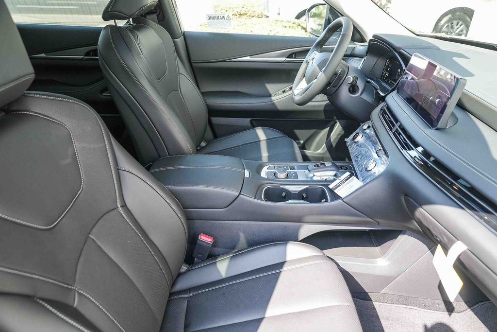 Certified 2026 INFINITI QX60 Pure w/ Cargo Package FWD image 15
