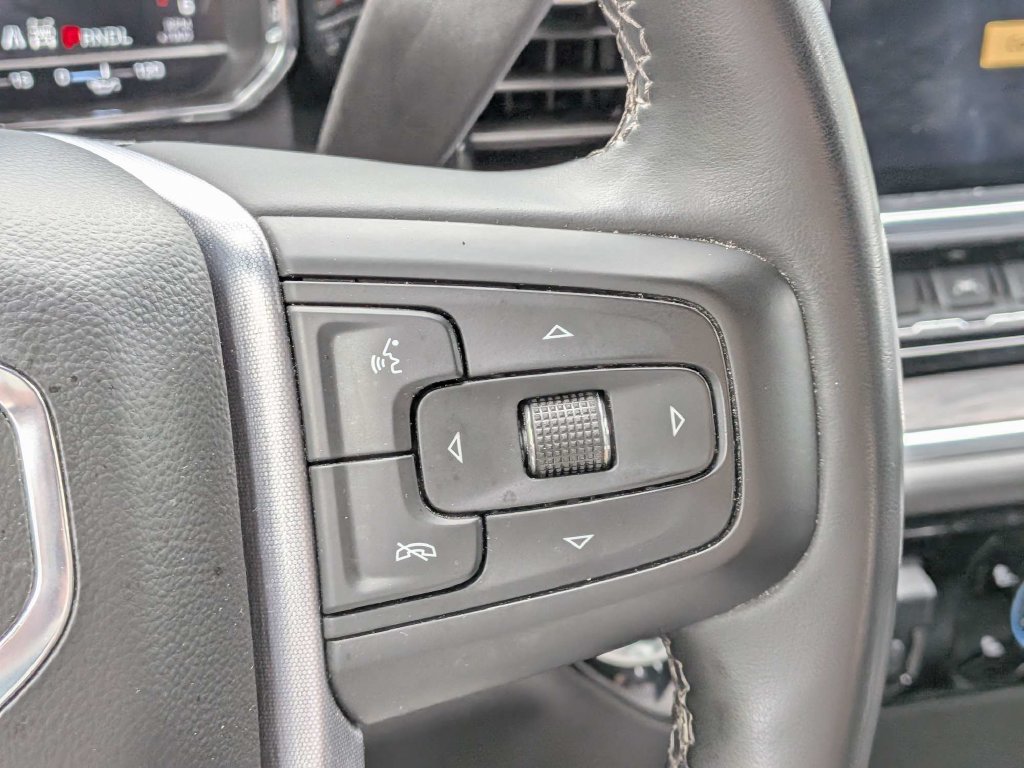 Used 2025 GMC Sierra 1500 SLT AWD/4WD image 17