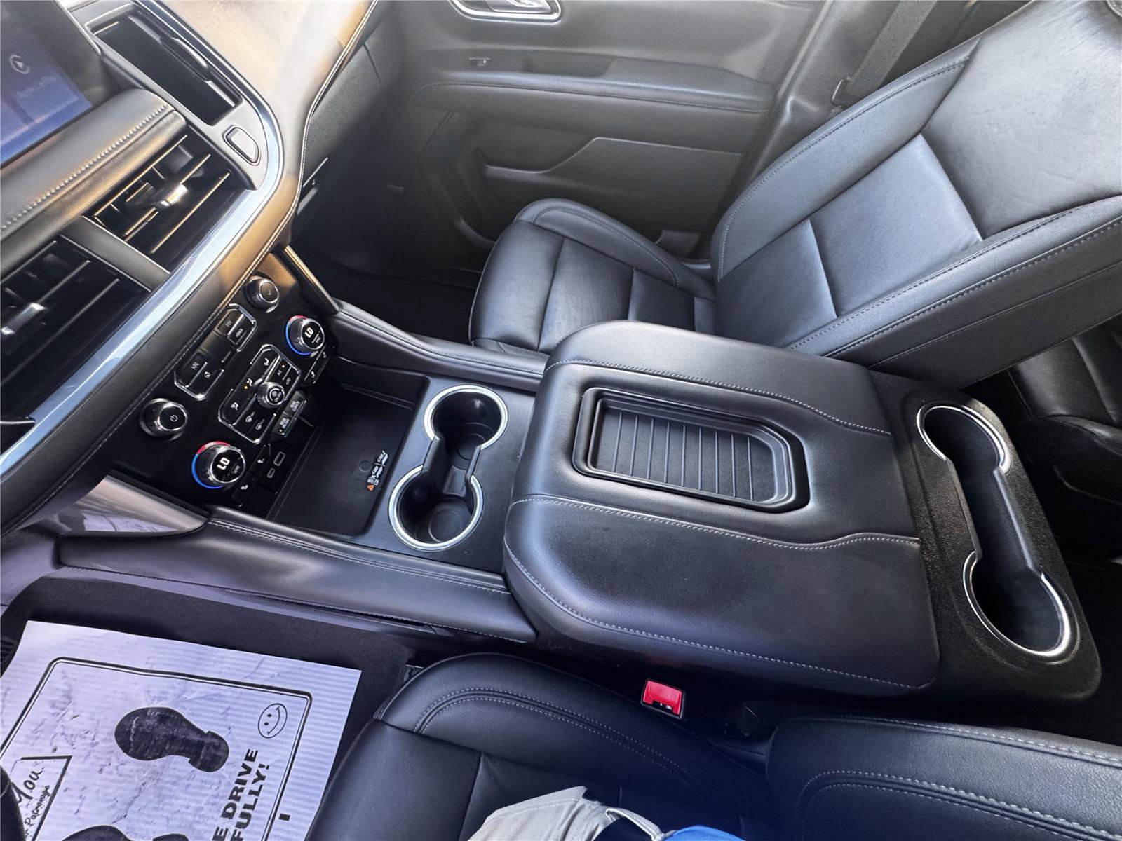 Used 2024 Chevrolet Suburban Z71 w/ Luxury Package AWD/4WD image 23