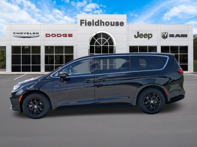 Used 2025 Chrysler Pacifica Select FWD image 16