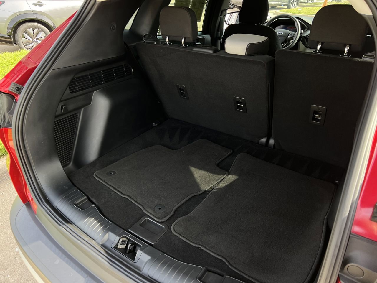 Used 2025 Ford Escape Active image 28