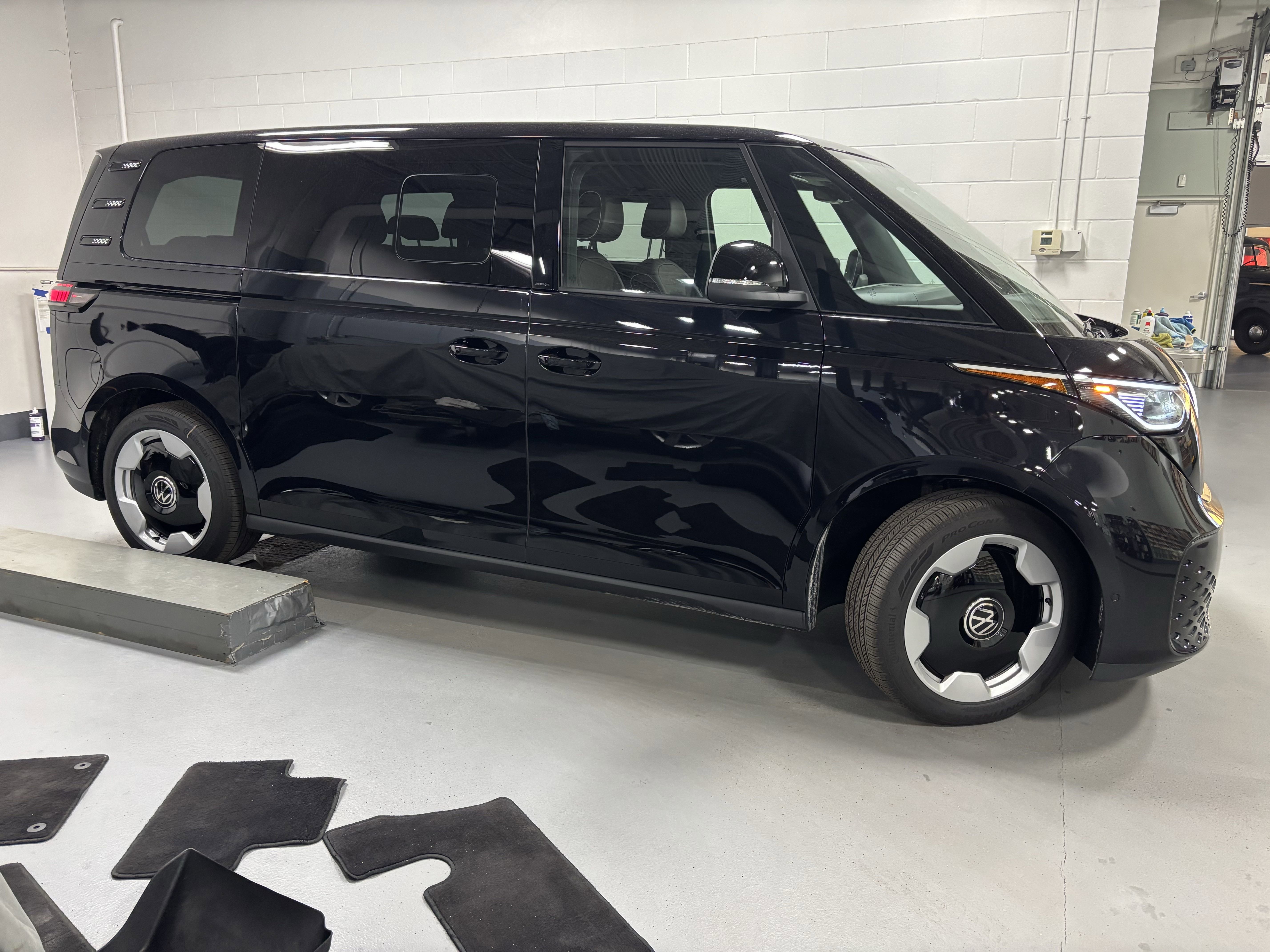 New 2025 Volkswagen ID. Buzz Pro S image 7