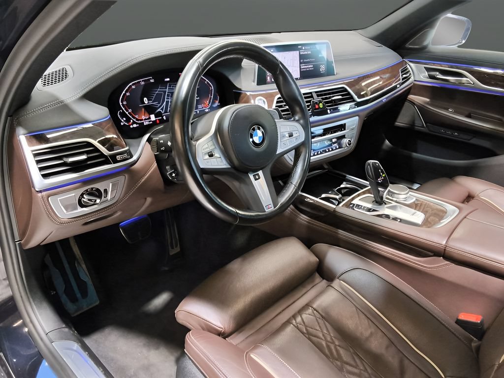 Used 2022 BMW 740i xDrive w/ M Sport Package AWD/4WD image 26