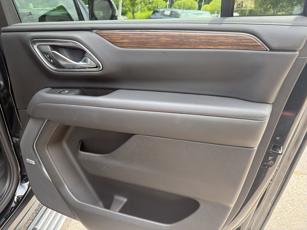 Used 2023 Chevrolet Suburban High Country AWD/4WD image 26