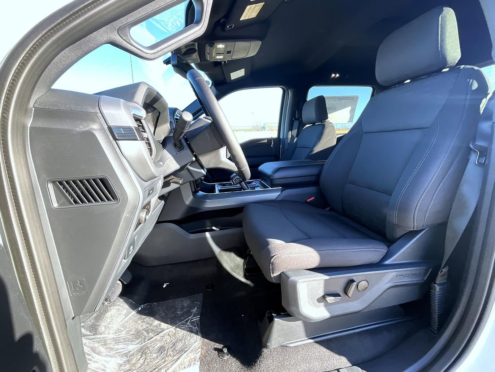 New 2026 Ford F150 XLT w/ Equipment Group 302A MID AWD/4WD image 9