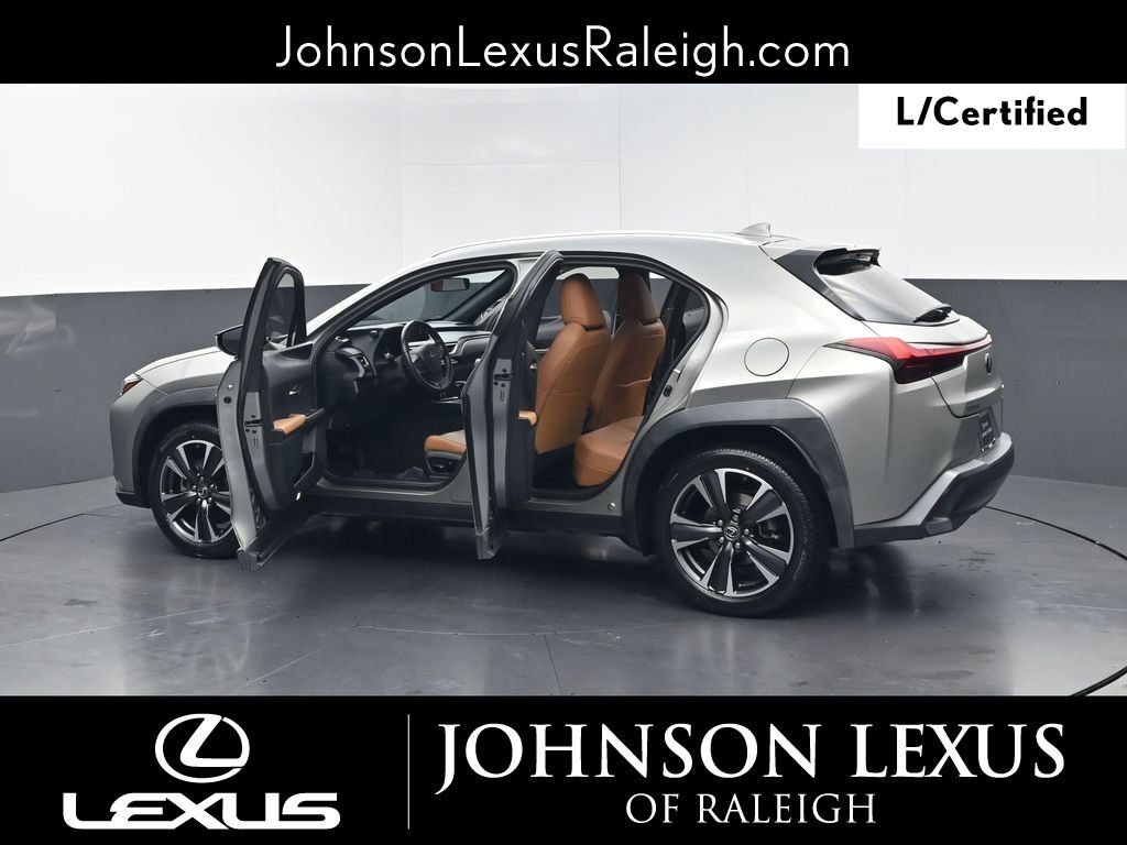 Certified 2021 Lexus UX 200 w/ Accessory Package (Z2) FWD image 37