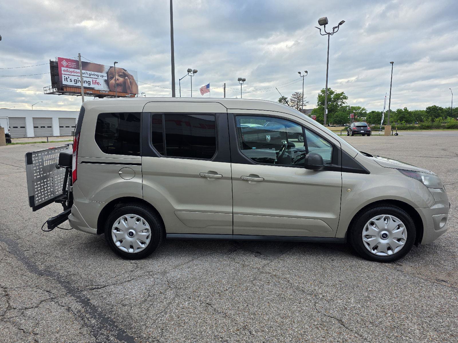 Used 2014 Ford Transit Connect XLT FWD image 4