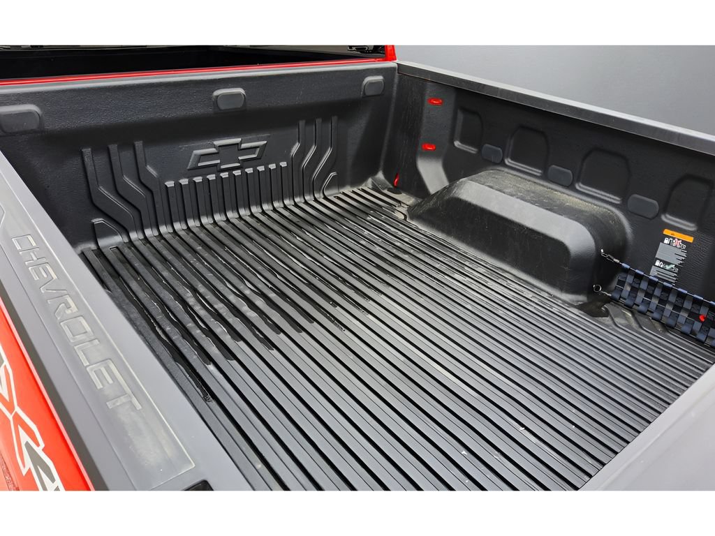 Used 2024 Chevrolet Silverado 1500 LT AWD/4WD image 29