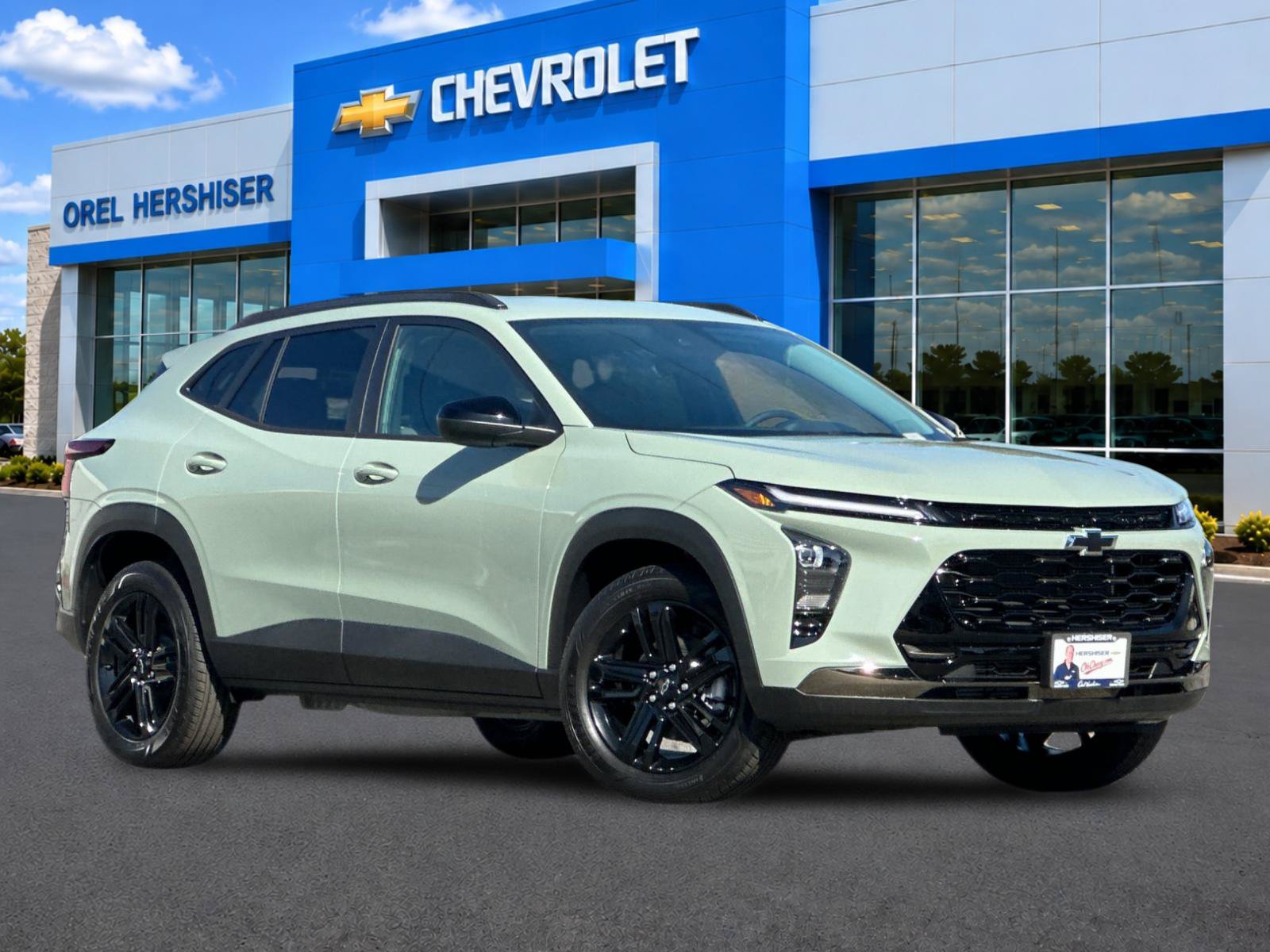 New 2026 Chevrolet Trax ACTIV w/ Driver Confidence Package FWD image 2