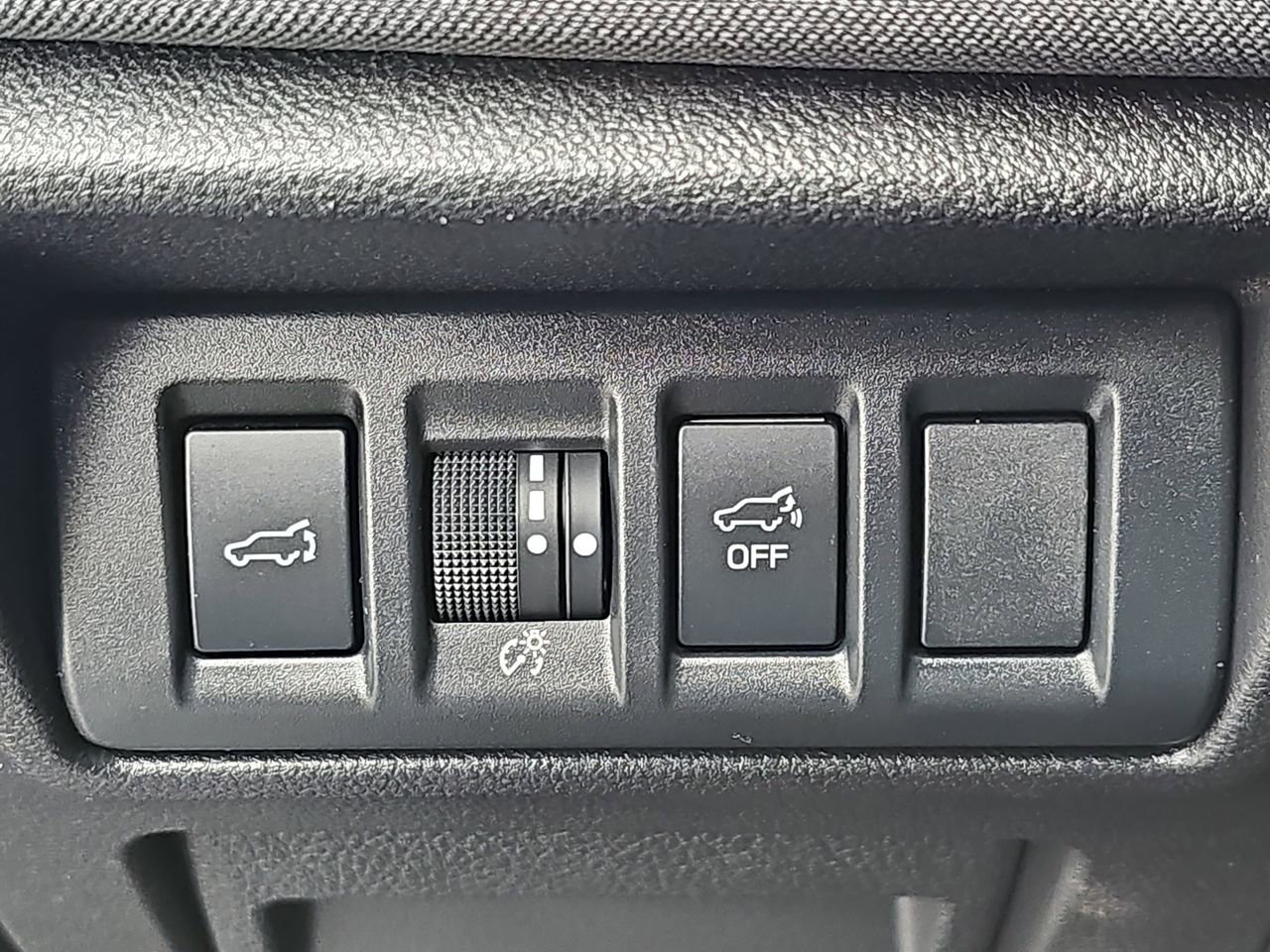 Used 2024 Subaru Outback Premium AWD/4WD image 30