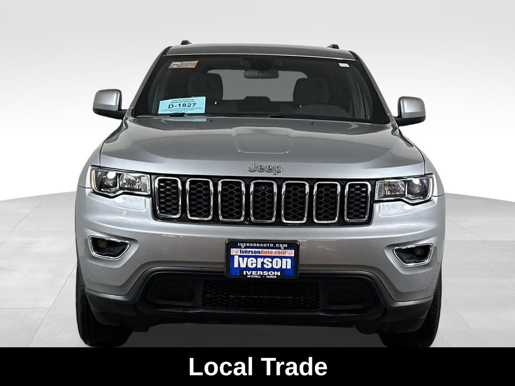 Used 2020 Jeep Grand Cherokee Laredo image 3