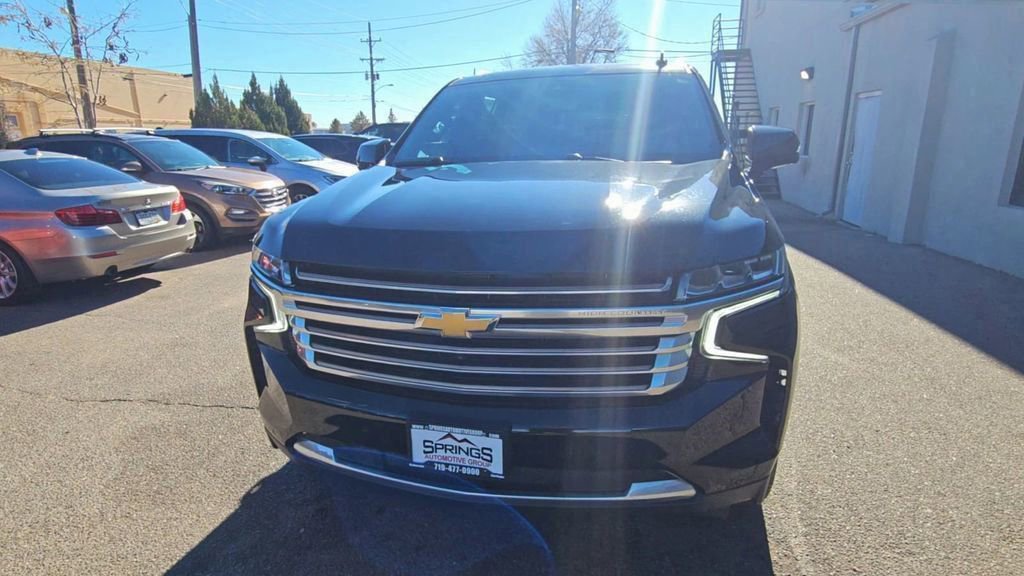 Used 2023 Chevrolet Tahoe High Country image 3