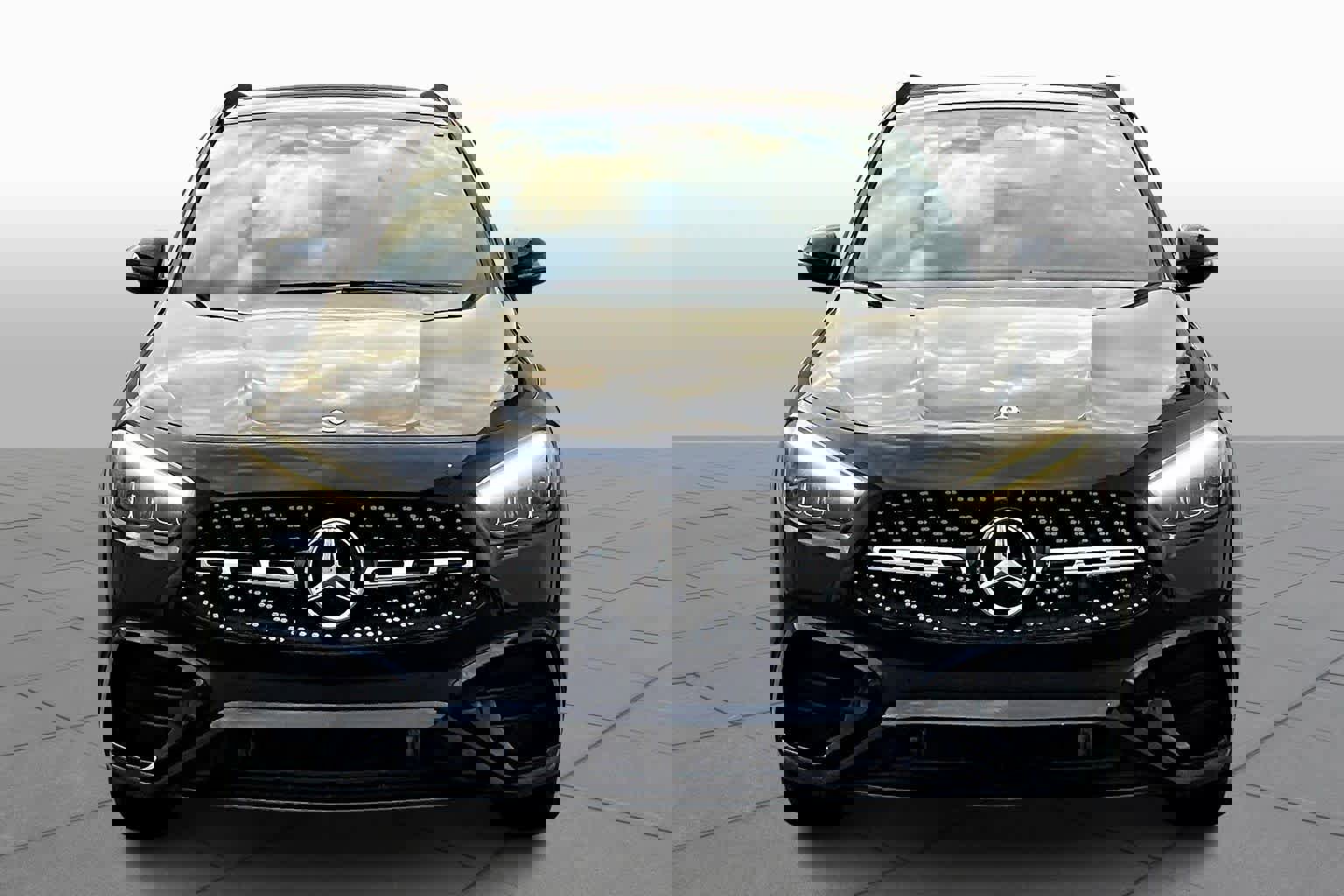 Used 2026 Mercedes-Benz GLA 250 4MATIC image 4