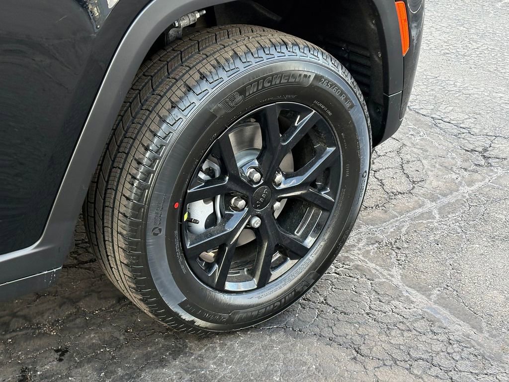 New 2026 Jeep Grand Cherokee Altitude AWD/4WD image 9