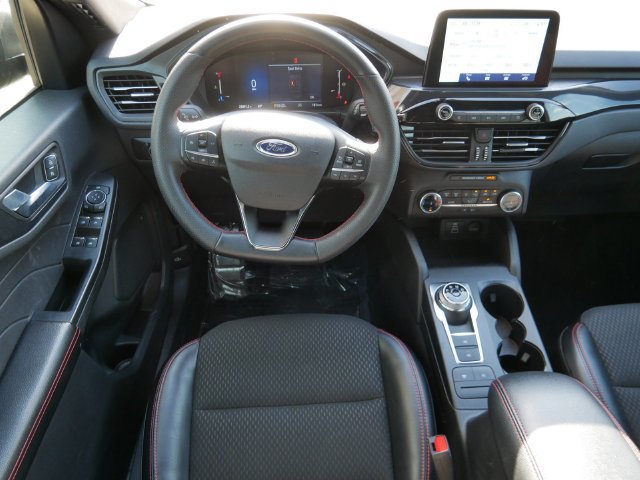 Used 2025 Ford Escape ST-Line AWD/4WD image 13