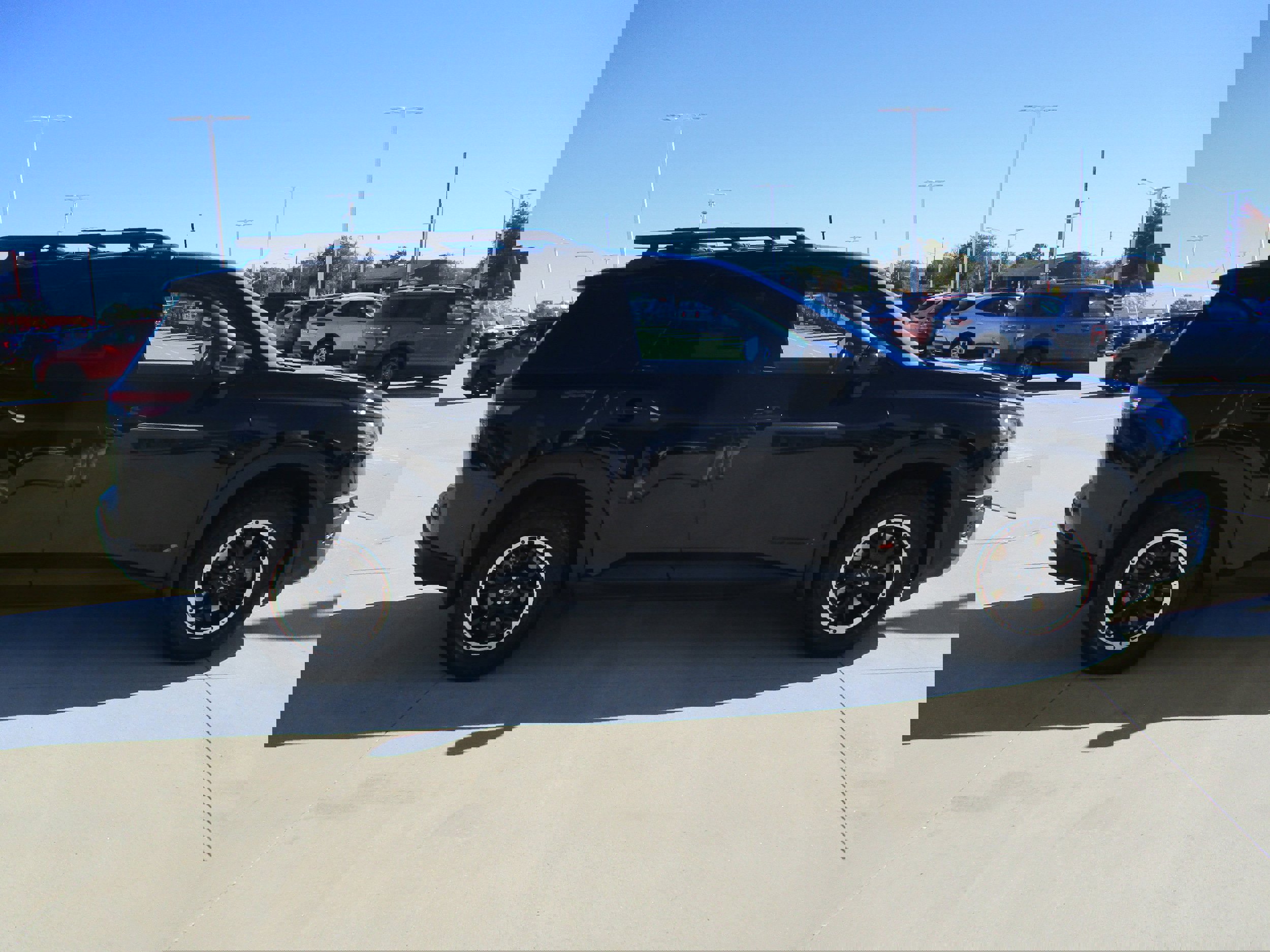 Used 2023 Nissan Pathfinder Rock Creek image 8