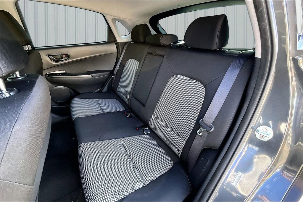 Used 2022 Hyundai Kona SE image 17