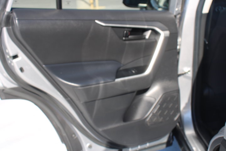 Used 2023 Toyota RAV4 LE AWD/4WD image 12
