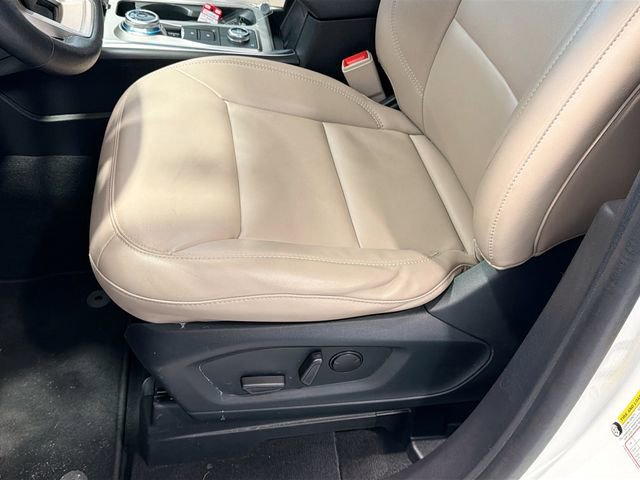 Used 2022 Ford Explorer XLT w/ Equipment Group 202A image 17