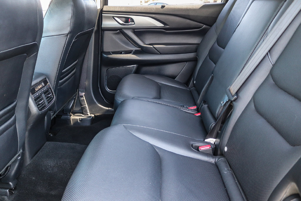 Used 2018 MAZDA CX-9 Touring w/ Touring Premium Package FWD image 17