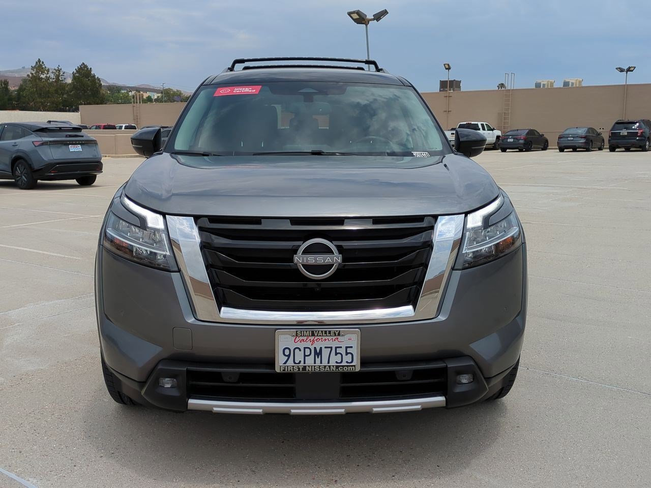 Certified 2022 Nissan Pathfinder SL w/ Lighting Package (N92) image 2
