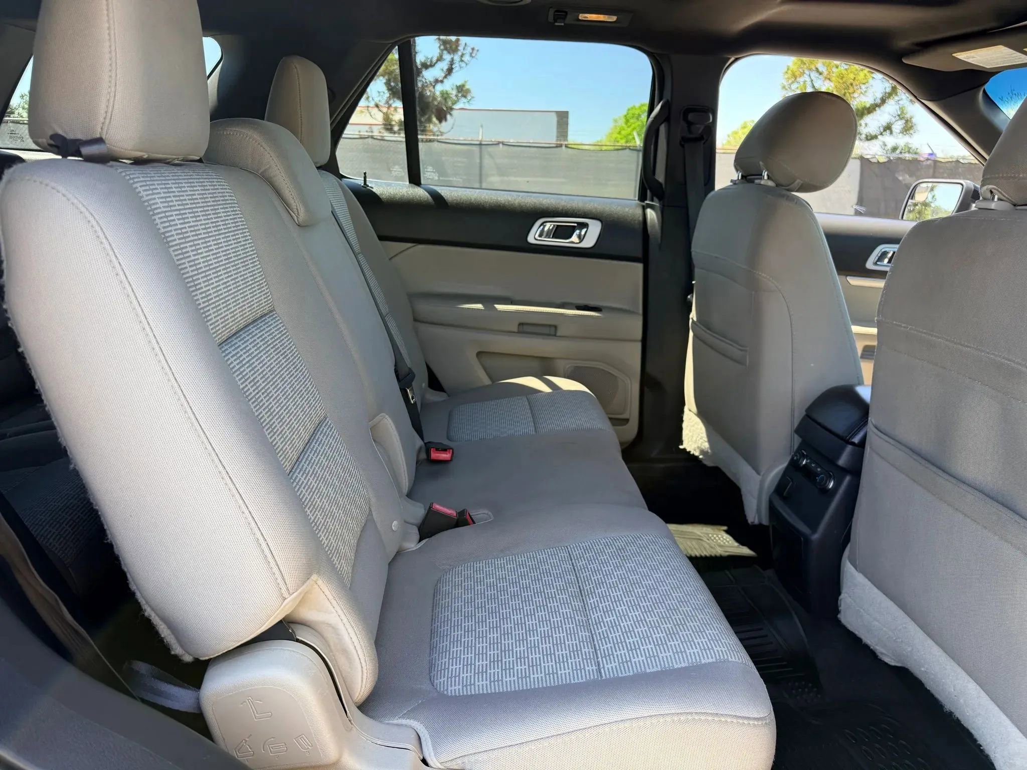 Used 2013 Ford Explorer XLT AWD/4WD image 20