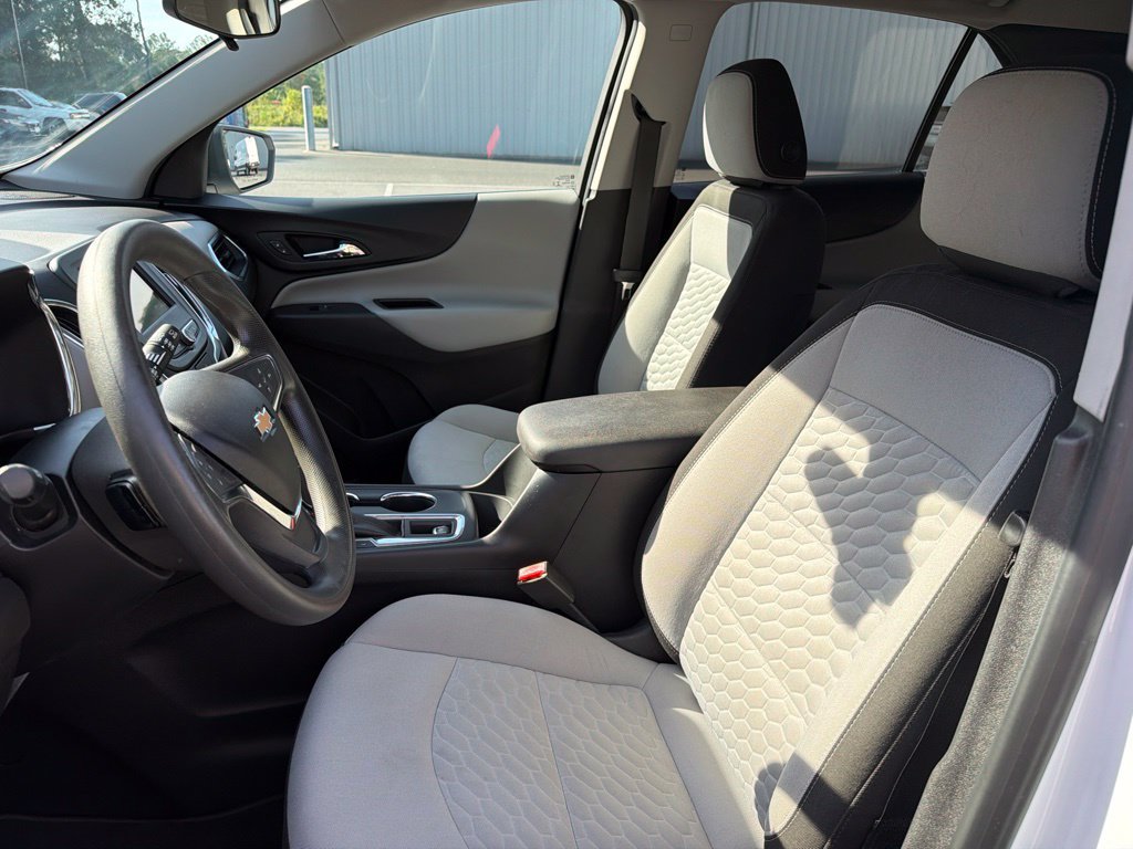 Used 2019 Chevrolet Equinox LS w/ LS Convenience Package FWD image 18