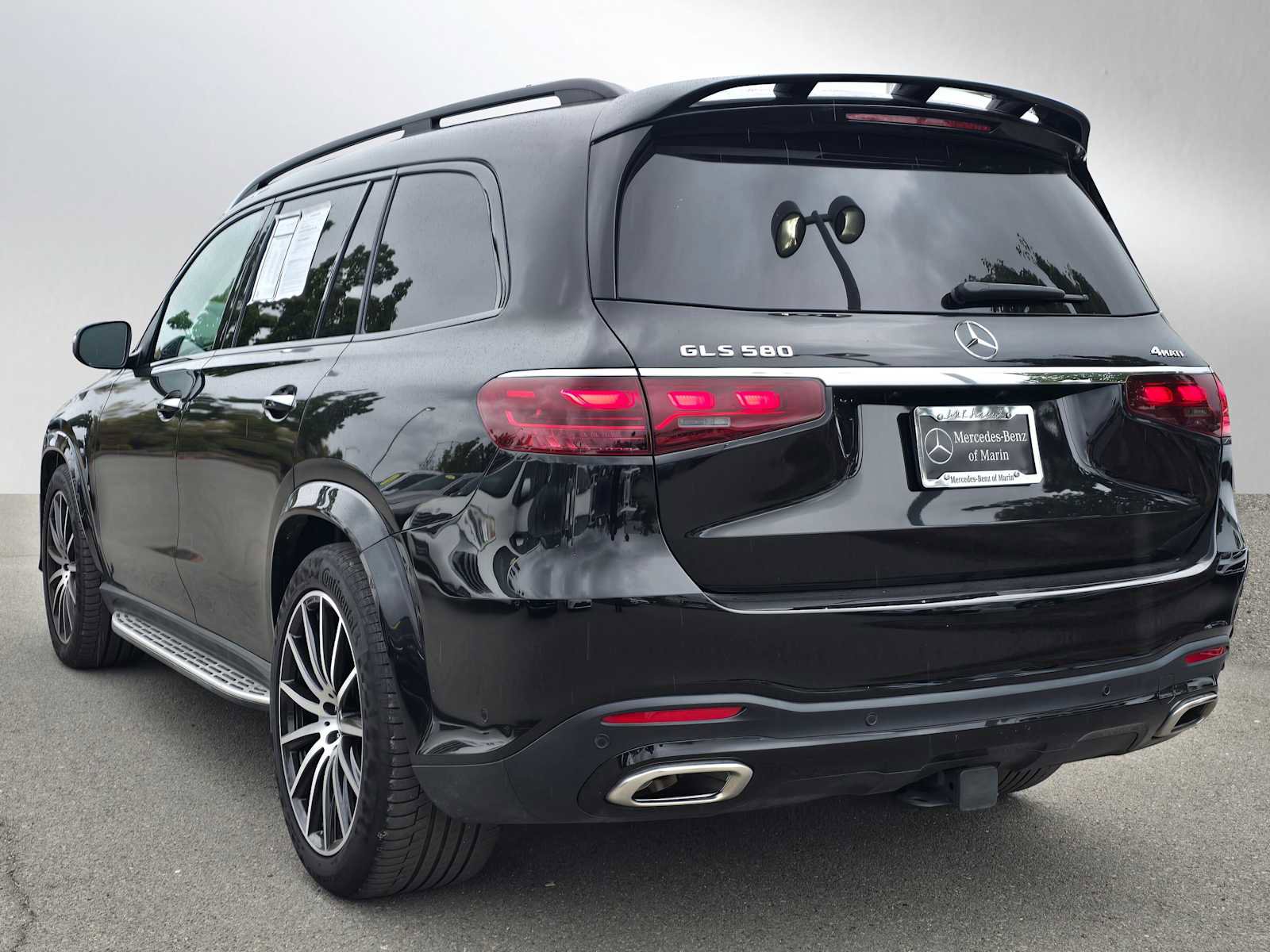 Used 2024 Mercedes-Benz GLS 580 4MATIC image 5