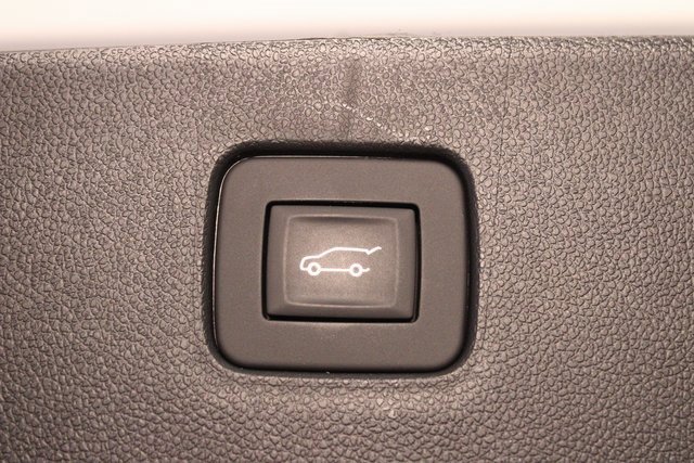 Certified 2025 Buick Envista Sport Touring w/ Convenience II Package image 16