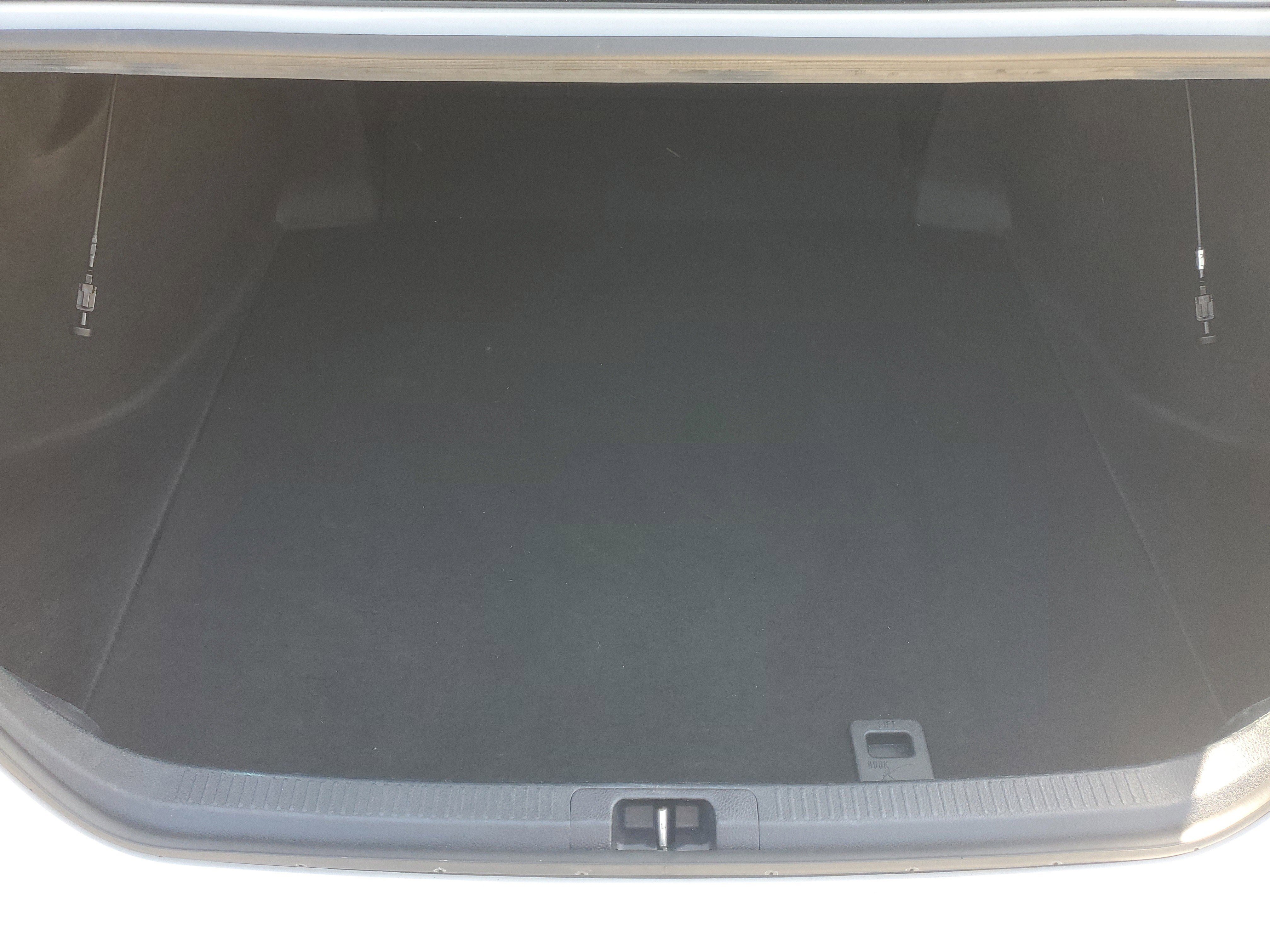 Used 2024 Toyota Camry LE FWD image 9