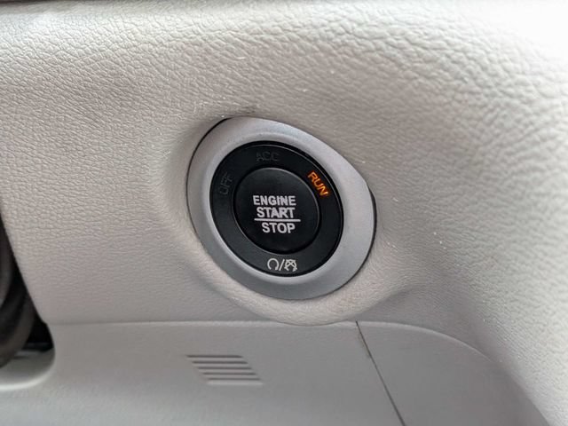 Used 2021 Chrysler Pacifica Touring-L FWD image 30